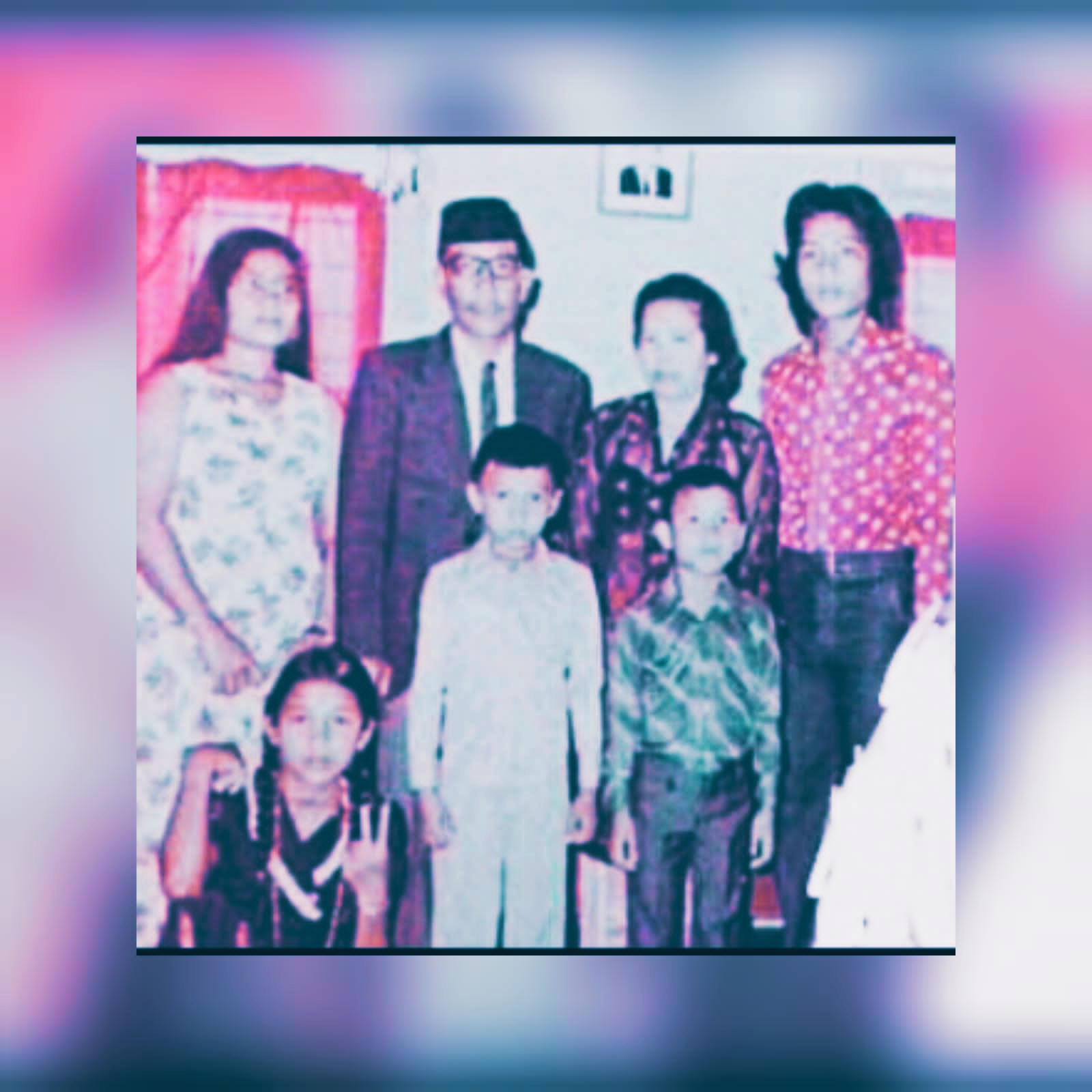 Perempuan Tangguh di Balik Lensa Kamera" Refleksi Dakwah dari Sebuah Potret Diri