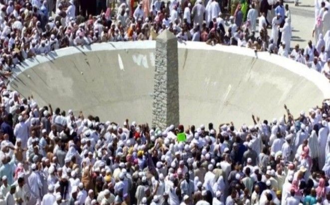 Sejarah Lempar Jumrah: Antara Warisan Jejak Ibrahim dan Jejak Arab Jahiliah